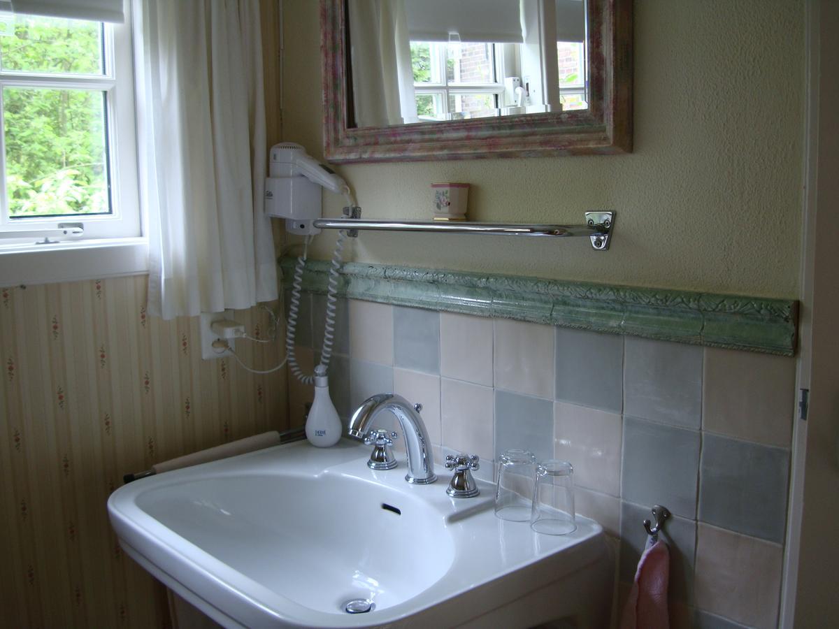 B&B Hotel California Wichmond Экстерьер фото